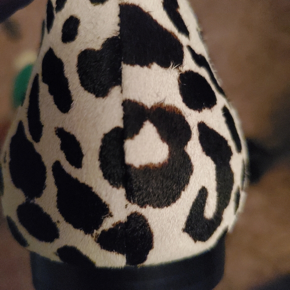 Shoes - Picture 3 of 3